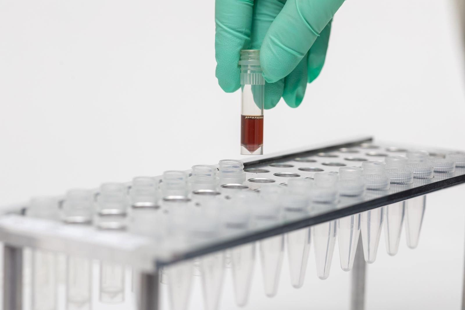 Автоматическая станция GeneMack Strela (не для использования в медицинских целях)